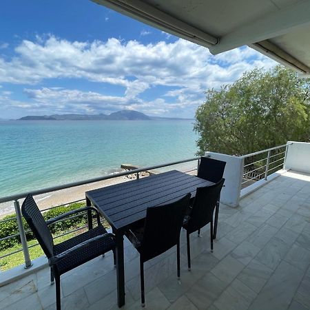 Stunning Beachfront Apartment Stratos Nerántza 외부 사진
