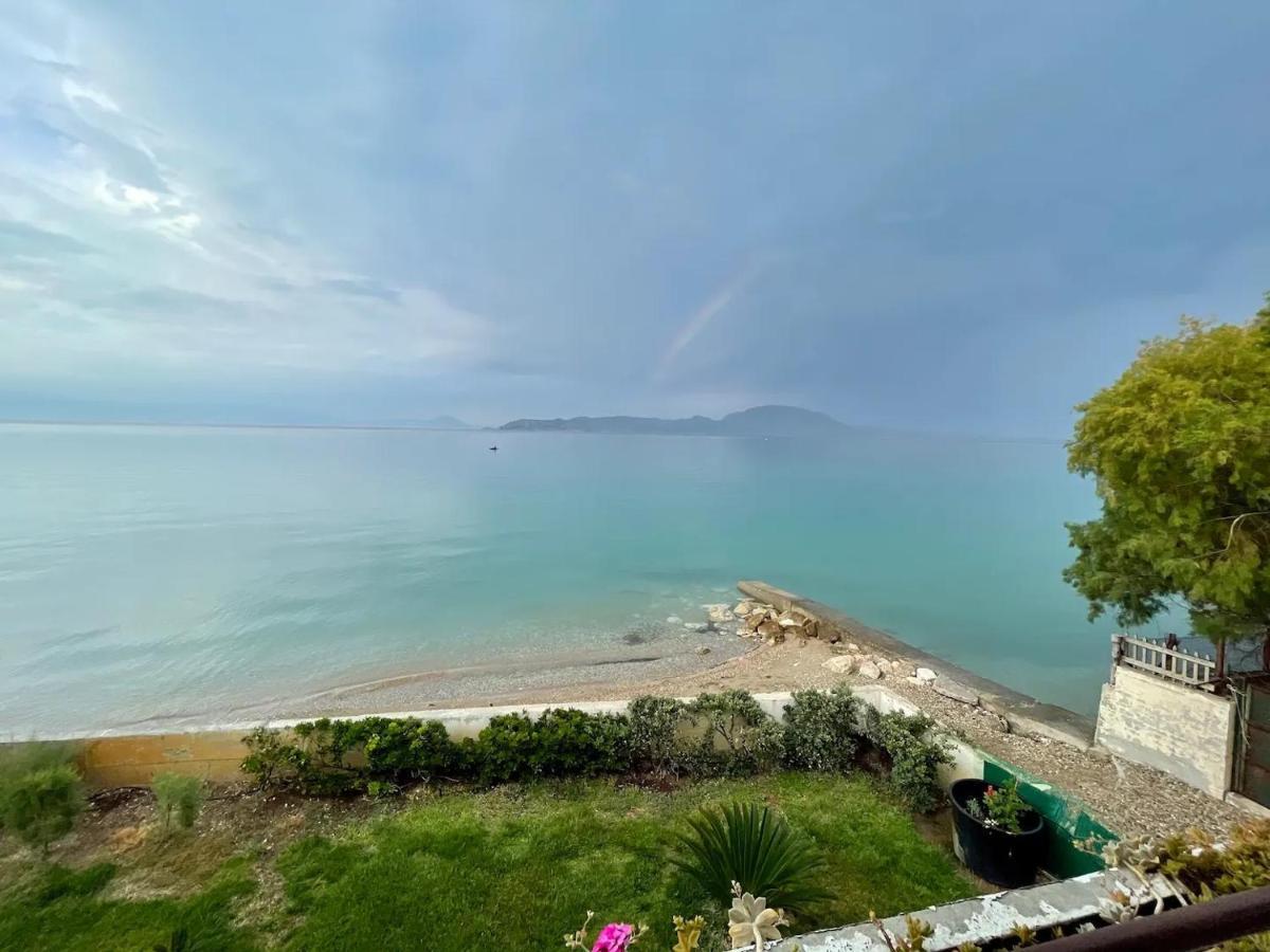 Stunning Beachfront Apartment Stratos Nerántza 외부 사진