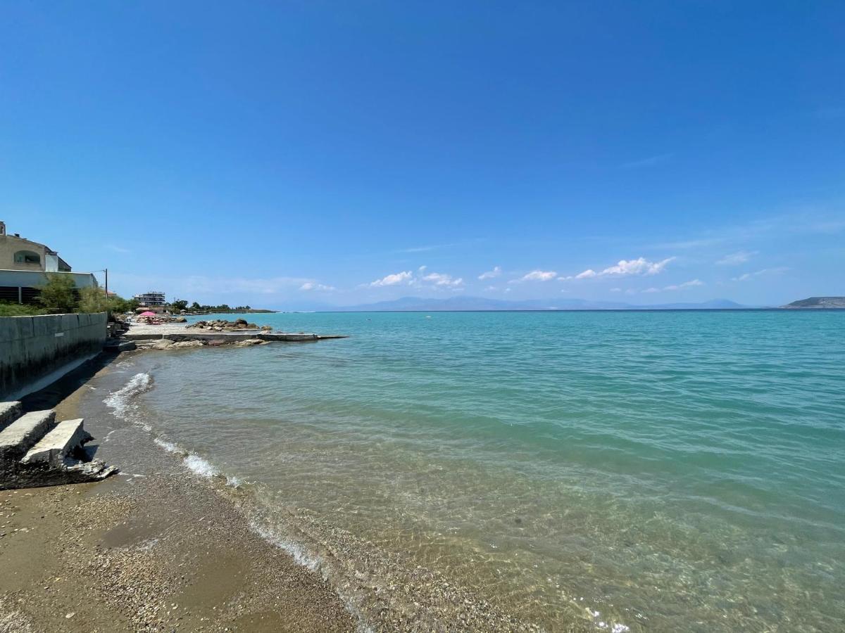 Stunning Beachfront Apartment Stratos Nerántza 외부 사진