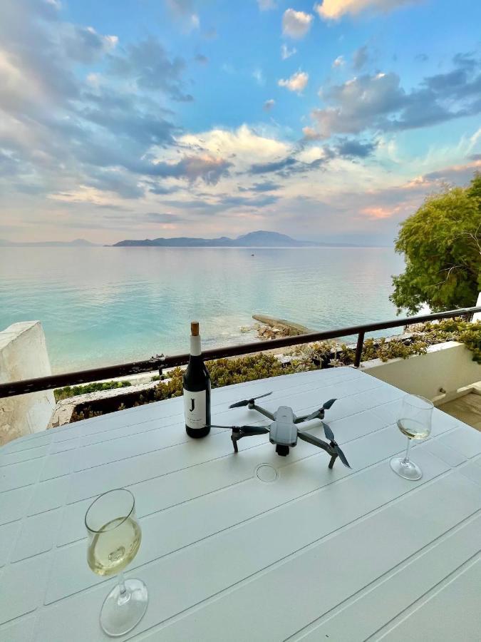 Stunning Beachfront Apartment Stratos Nerántza 외부 사진