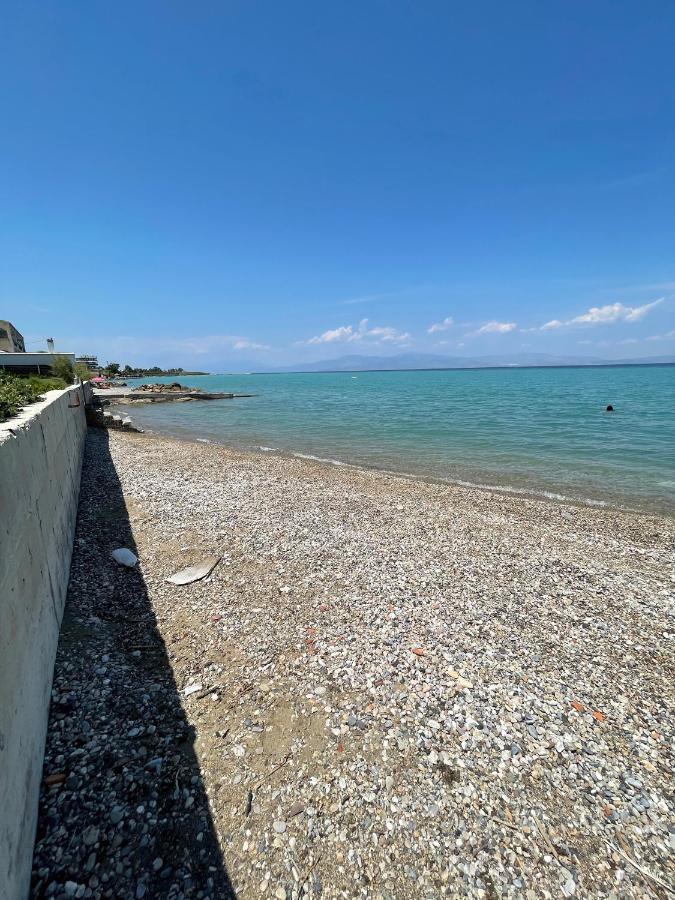 Stunning Beachfront Apartment Stratos Nerántza 외부 사진