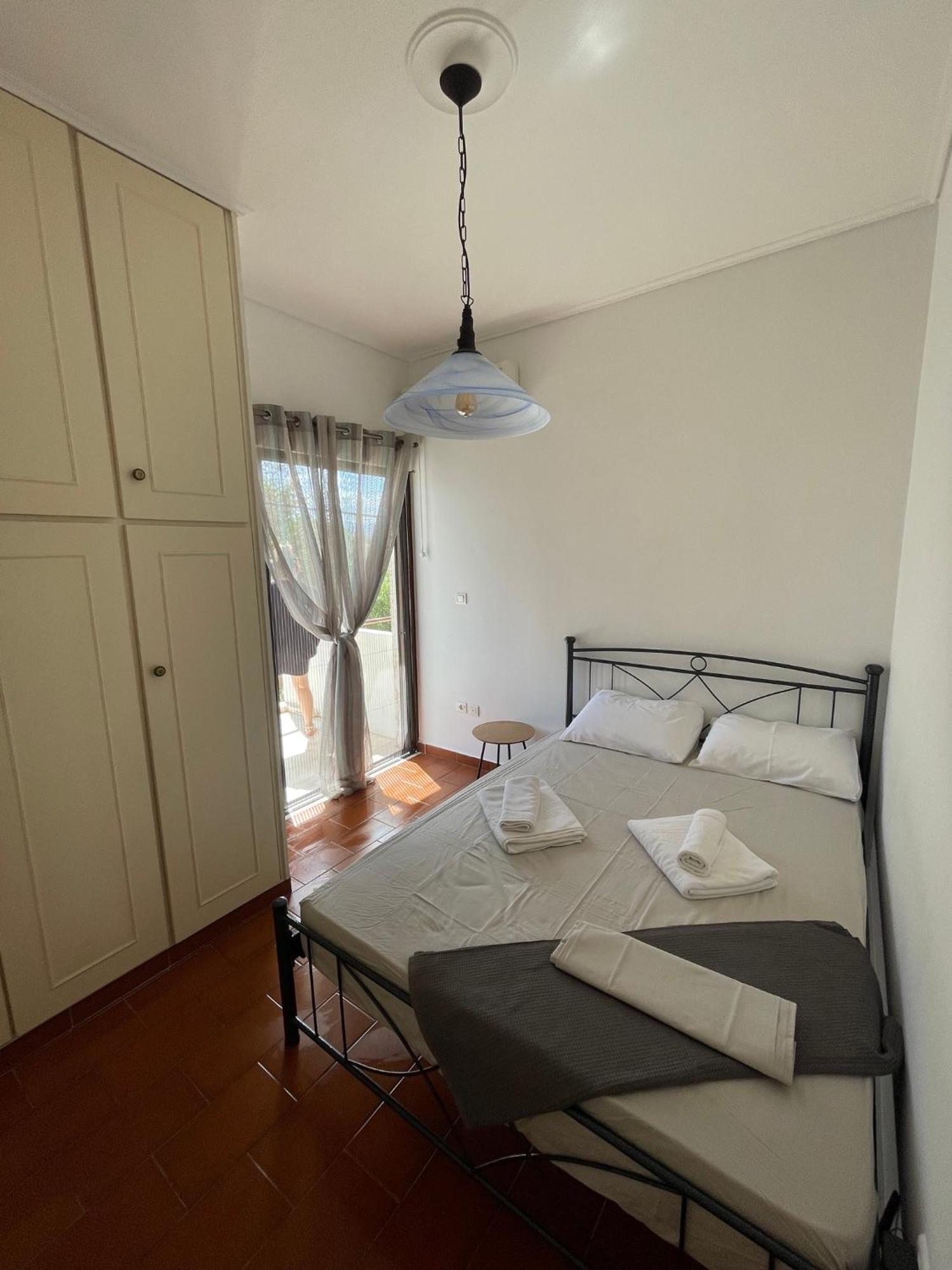 Stunning Beachfront Apartment Stratos Nerántza 외부 사진